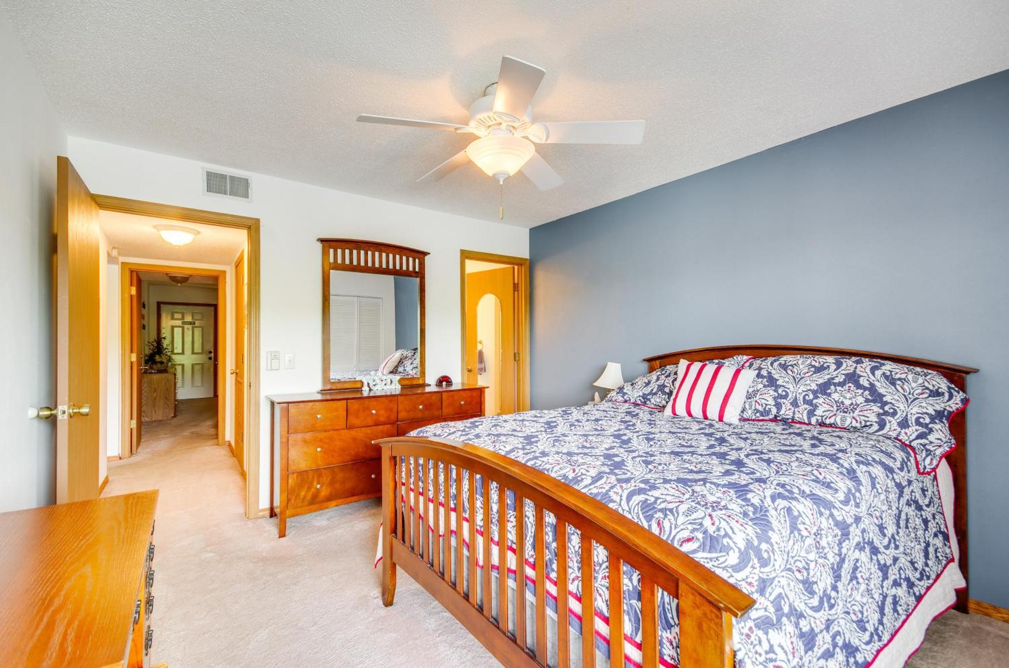 Cozy Lake Ozark Condo Rental With Grill, Pool Access Екстериор снимка