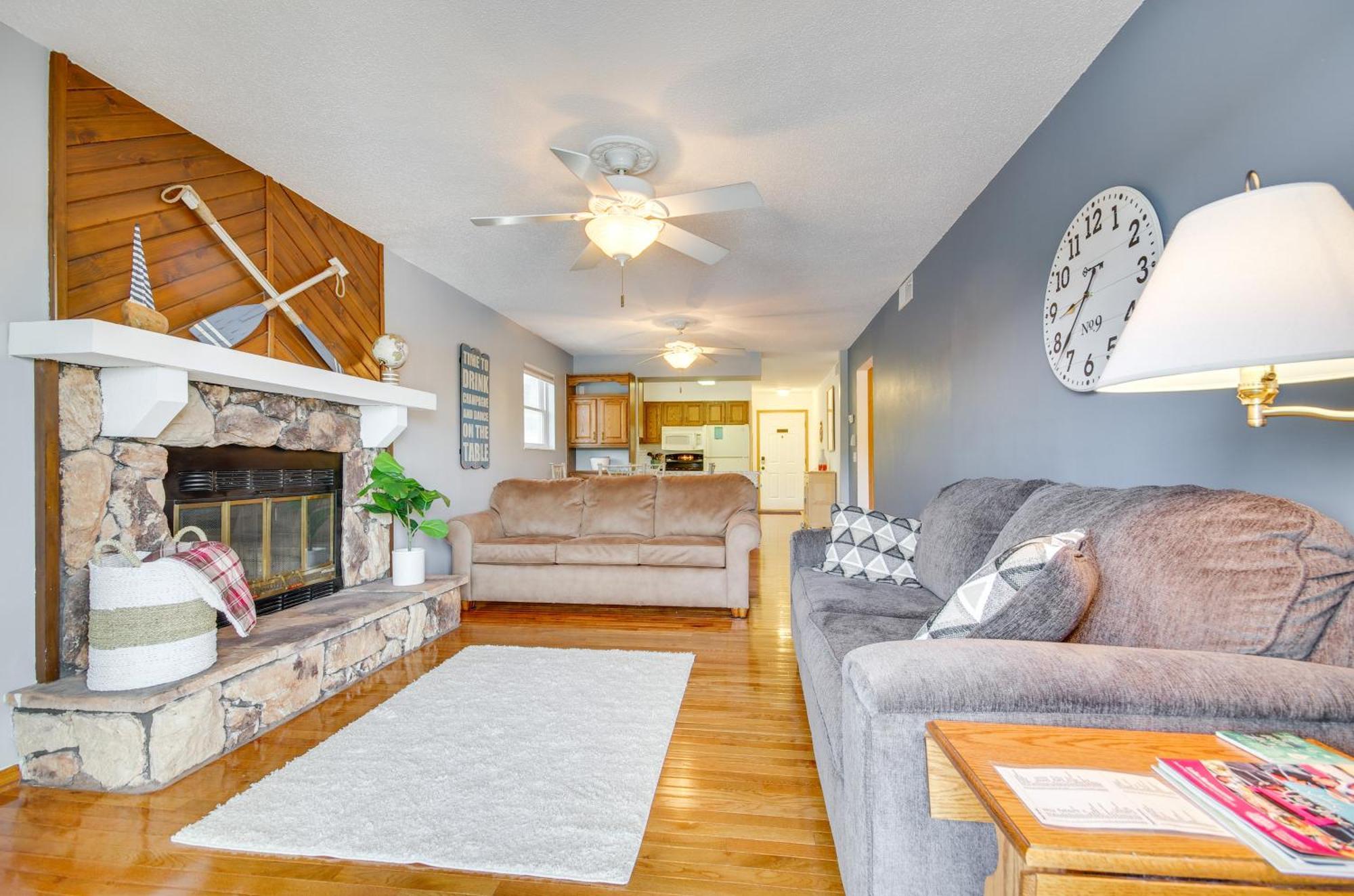 Cozy Lake Ozark Condo Rental With Grill, Pool Access Екстериор снимка